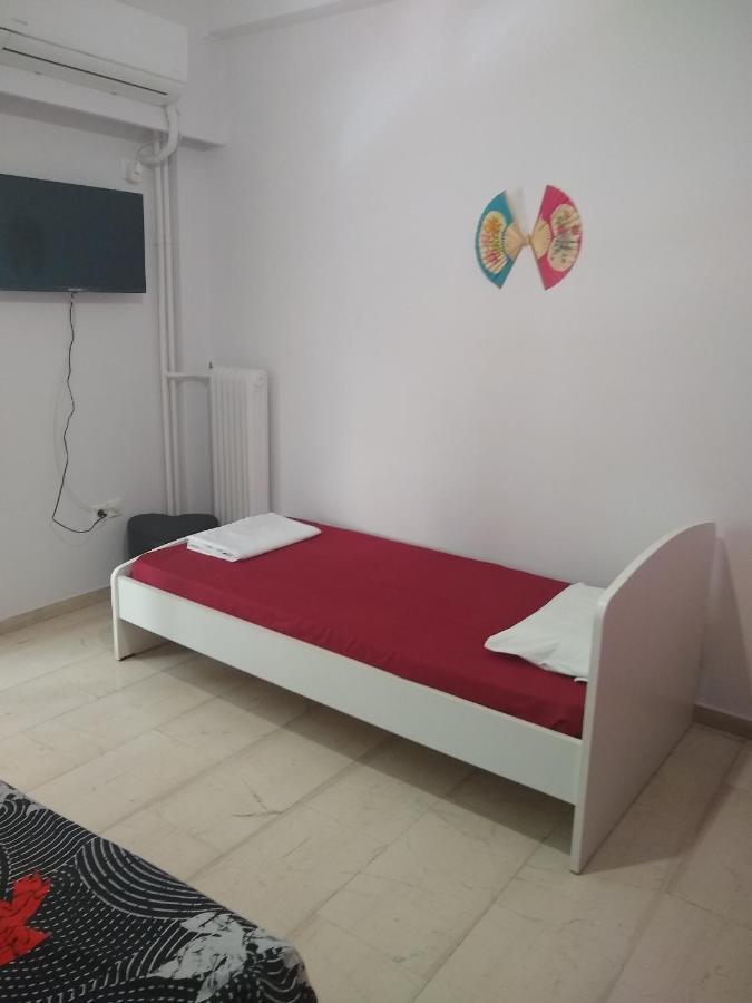 Acropolis Within 10 Minutes Walk! Classical Apartment And A Hostess At Your Side! Aten Exteriör bild