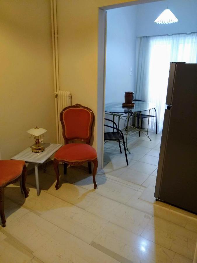 Acropolis Within 10 Minutes Walk! Classical Apartment And A Hostess At Your Side! Aten Exteriör bild
